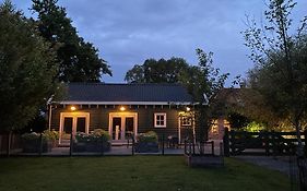 Flora'S B&B